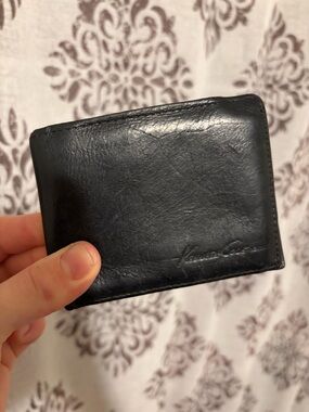 Kenneth Cole Black Leather Card & Key Holder Wallet